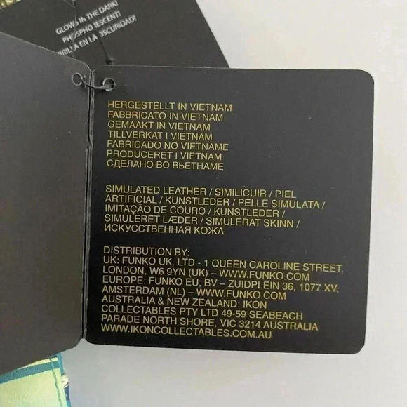 Loungefly Disney Tangled RAPUNZEL Princess Castle Glow-in-the-Dark Zip Wallet - Picture 4 of 13